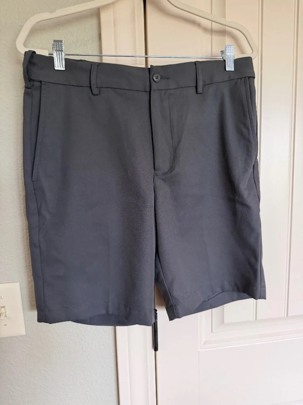 PGA TOUR Men’s Grey Golf Shorts Size 32 Performance Stretch